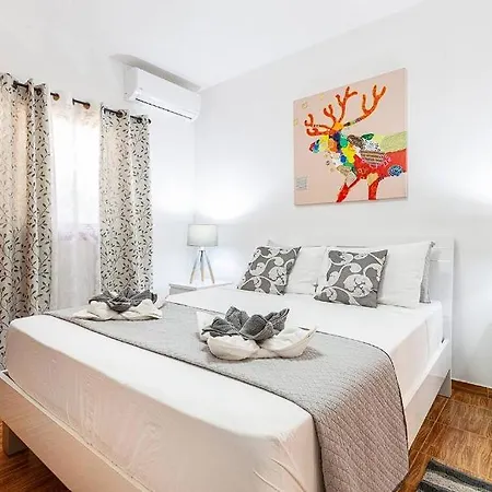 Villa Villa! Situated In Area Of Mellieha!